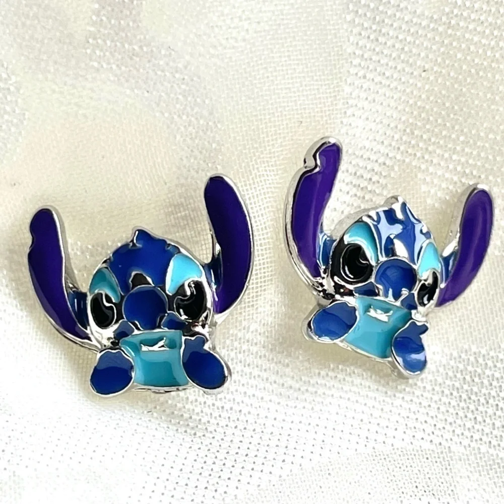 💙 NWOT Stitch Earrings – Official Disney Jewelry 🐾✨